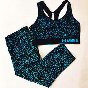 (SOLD)UnderArmour HeatGear Capris & Sports Bra Set